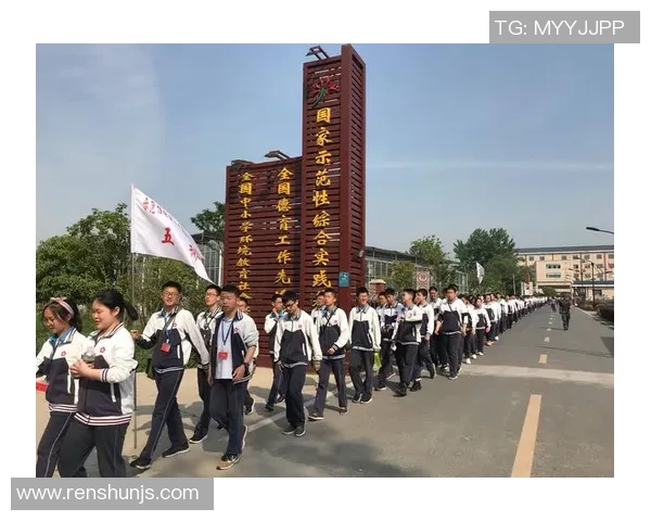 LNG战队的荣耀与挑战DOTA2赛场上的奋斗与坚持纪实